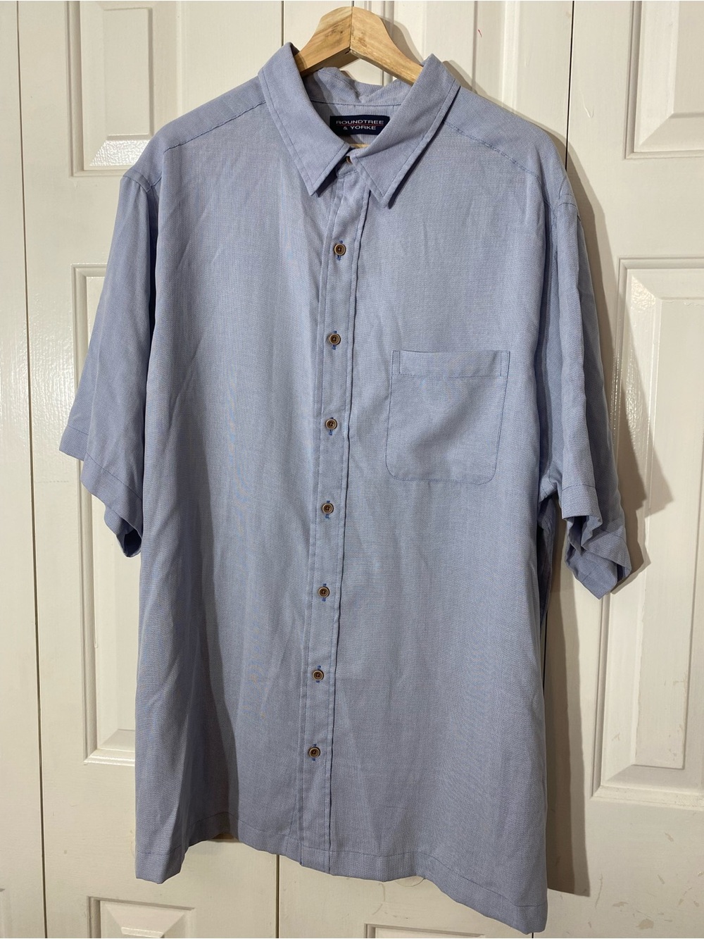 Roundtree & Yorke Light Blue Short-Sleeve Button-Down Shirt